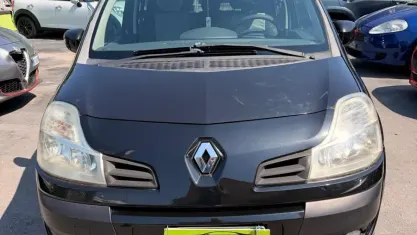 Usata Renault Modus Dynamique 75 CV (55 kW) 2010 Nero Monovolume