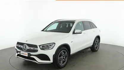 Bianco Usata 2021 Mercedes GLC300e Premium SUV | 35.599 € (Buon prezzo)