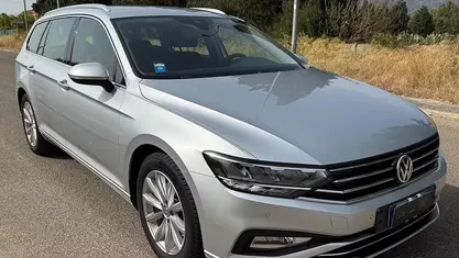 Usata VW Passat Business 120 CV (88 kW) 2020 Grigio Station wagon