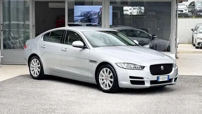 Usata 2019 Jaguar XE Tre volumi | 17.900 € (Super prezzo)