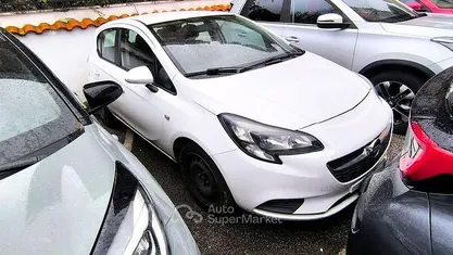 Usata Opel Corsa Enjoy 75 CV (55 kW) 2017 Berlina