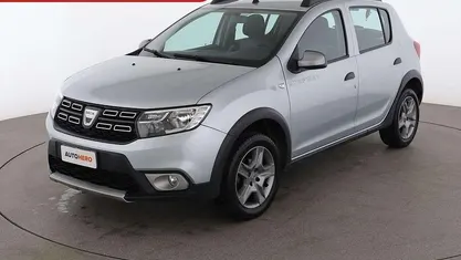 Argento Usata 2020 Dacia Sandero Comfort SUV | 11.899 € (Buon prezzo)