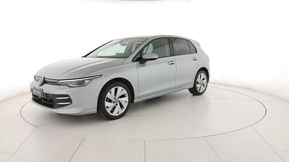 Usado VW Golf VIII Life 150 CV (110 kW) 2024 Plateado Berlina
