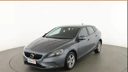 Usata Volvo V40 Kinetic 120 CV (88 kW) 2017 Grigio Berlina