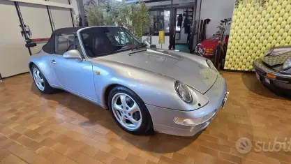 Usata Porsche 911 Carrera Cabriolet 272 CV (200 kW) 1995 Grigio Cabrio
