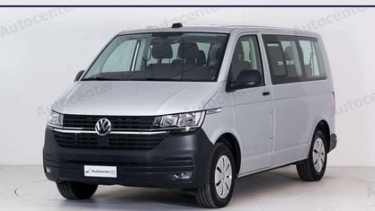 Usata VW Caravelle 150 CV (110 kW) 2023 Argento Furgone