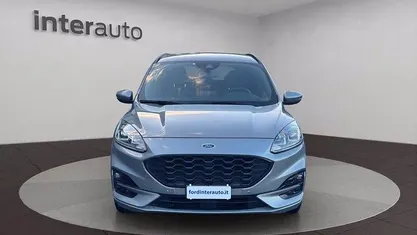 Grigio metallizzato Usata 2023 Ford Kuga ST-Line SUV | 24.990 € (Buon prezzo)