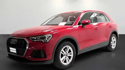 Begagnad Audi Q3 Advanced 150 HK (110 kW) 2022 Röd SUV