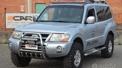 Usata Mitsubishi Pajero Instyle 160 CV (117 kW) 2007 Grigio SUV