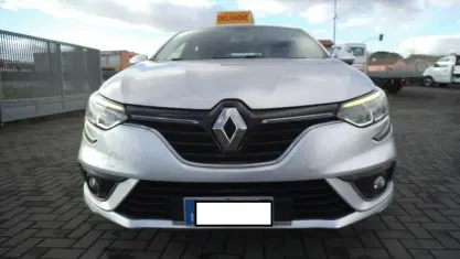 Usata Renault Mégane III 95 CV (69 kW) 2016 Grigio Berlina
