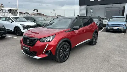 Usata Peugeot 2008 GT 131 CV (96 kW) 2022 Rosso SUV