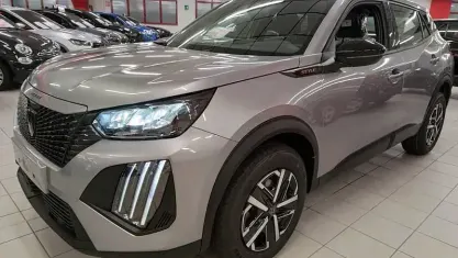 Nuova Peugeot 2008 Style 102 CV (75 kW) 2025 Grigio SUV