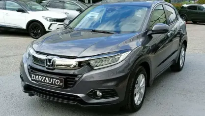 Käytetty Honda HR-V Elegance 131 HP (96 kW) 2020 Harmaa Katumaasturi