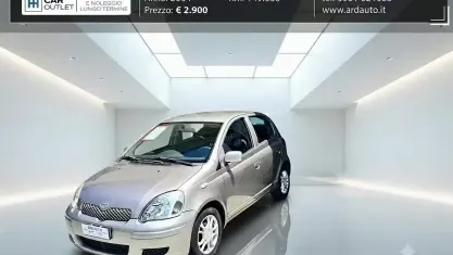 Usata Toyota Yaris Sol 75 CV (55 kW) 2004 Grigio Utilitaria
