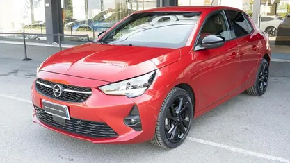 Usata Opel Corsa GS Line 101 CV (74 kW) 2021 Rosso metallizzato Utilitaria