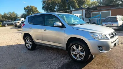 Usata Toyota RAV4 150 CV (110 kW) 2010 SUV