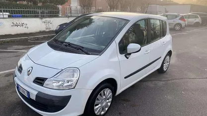 Bianco Usata 2012 Renault Modus Monovolume | 4200 € (Buon prezzo)