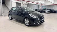 Nero Usata 2019 Peugeot 208 Active Due volumi | 8900 € (Buon prezzo)