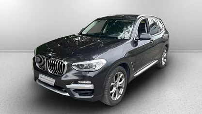 Sophisto grey brilliant effect metall. Usata 2019 BMW X3 xLine SUV | 29.900 € (Buon prezzo)