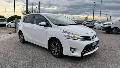 Other Usata 2014 Toyota Verso Style Monovolume | 7990 € (Buon prezzo)