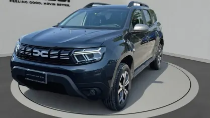 Usata Dacia Duster Journey 101 CV (74 kW) 2023 Grigio medio SUV