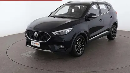 Nero Usata 2023 MG ZS Luxury Tre volumi | 15.099 € (Buon prezzo)