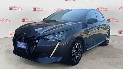 Usata Peugeot 208 Allure 75 CV (55 kW) 2023 Grigio Utilitaria