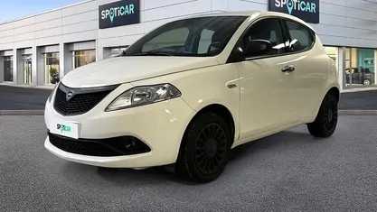Usata 2019 Lancia Ypsilon Due volumi | 9350 € (Buon prezzo)