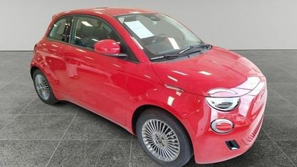 Usata Fiat 500e Red 86 kW (118 CV) 2024 Rosso Berlina