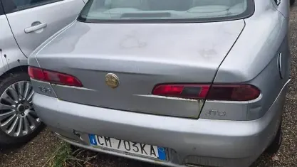 Usata Alfa Romeo 156 Distinctive 140 CV (102 kW) 2004 Grigio Berlina