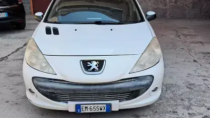 Usata Peugeot 206+ 60 CV (44 kW) 2012 Bianco Utilitaria