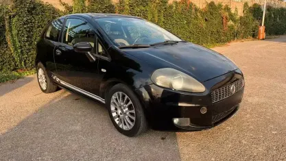 Usata Fiat Grande Punto Dynamic 90 CV (66 kW) 2008 Nero Utilitaria
