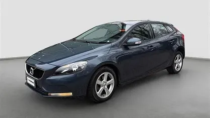 Usata Volvo V40 Business Edition 2018 Blu scuro Utilitaria