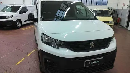Bianco Usata 2024 Peugeot E-Partner Premium Monovolume | 22.100 €
