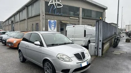 Usata 2010 Lancia Ypsilon Due volumi | 2490 € (Buon prezzo)