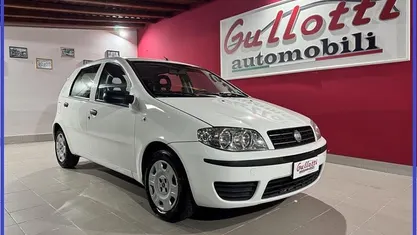 Usata Fiat Punto Dynamic 69 CV (50 kW) 2006 Bianco Berlina