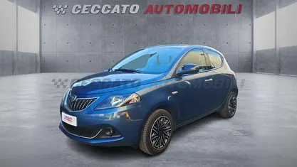 Blu Usata 2022 Lancia Ypsilon Gold Due volumi | 9828 € (Ottimo prezzo)