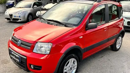Usata Fiat Panda 4x4 Climbing 69 CV (50 kW) 2005 Rosso Utilitaria