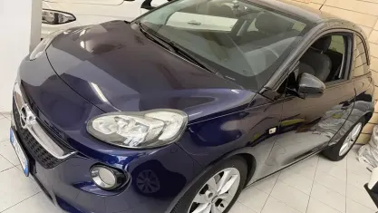 Usata Opel Adam Glam 87 CV (63 kW) 2016 Blu Utilitaria