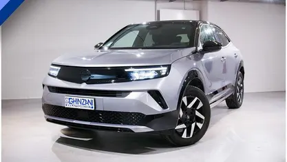 Usata Opel Mokka 131 CV (96 kW) 2025 Grigio / tetto nero SUV