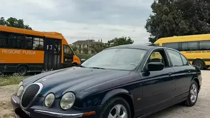 Usata Jaguar S-Type S 276 CV (202 kW) 1999 Blu Berlina