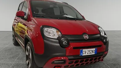 Rosso Usata 2024 Fiat Panda Cross Cross Due volumi | 13.900 € (Buon prezzo)
