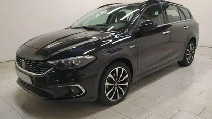Nero pastello Usata 2017 Fiat Tipo Lounge Station wagon | 13.490 € (Molto cara)