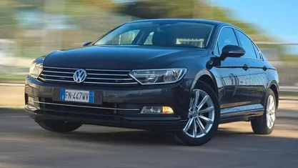 Usata VW Passat 150 CV (110 kW) 2018 Grigio Berlina