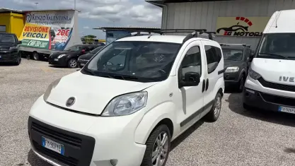 Usata Fiat Qubo Trekking 95 CV (69 kW) 2015 Bianco Monovolume
