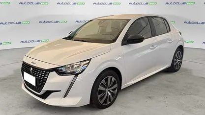 Bianco Usata 2023 Peugeot 208 Active Due volumi | 14.900 € (Buon prezzo)