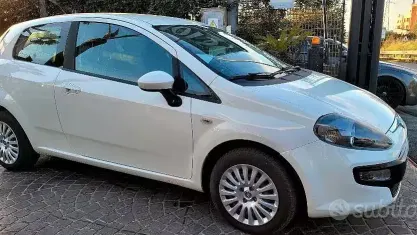Usata Fiat Punto Evo Dynamic 77 CV (56 kW) 2010 Bianco Utilitaria