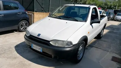 Usata Fiat Strada 69 CV (50 kW) 2000 Bianco Pick-up