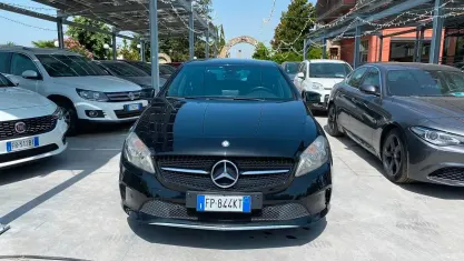Usata Mercedes A180 Business 109 CV (80 kW) 2017 Nero Utilitaria