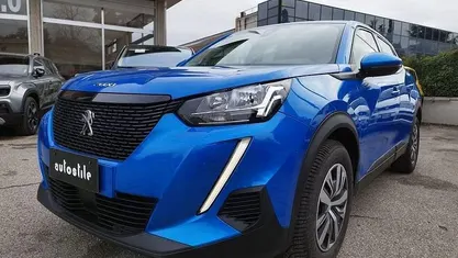 Usata Peugeot 2008 Active 101 CV (74 kW) 2021 SUV